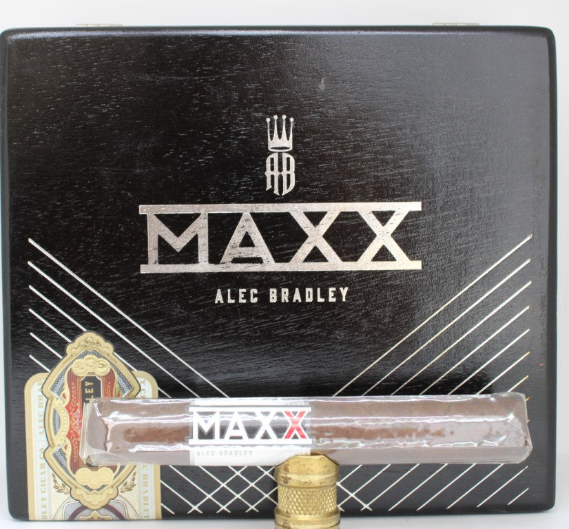 Alec Bradley Maxx The Freak