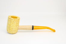 Load image into Gallery viewer, Missouri Meerschaum Legend Corn Cob Pipe
