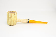 Load image into Gallery viewer, Missouri Meerschaum Legend Corn Cob Pipe
